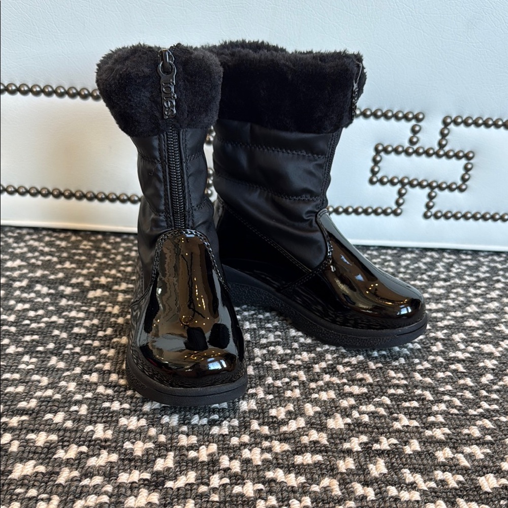 Totes Girl’s Black Faux Fur Lined Winter Boots (NWOT)